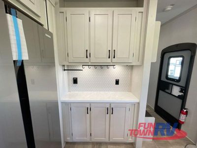 2025 Coachmen RV Brookstone - Photo 20