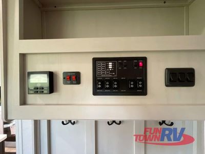 2025 Coachmen RV Brookstone - Photo 31