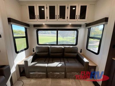 2025 Coachmen RV Brookstone - Photo 25