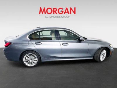 2024 BMW 3 Series — photo 9 view