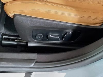 2024 BMW 3 Series — photo 13 view