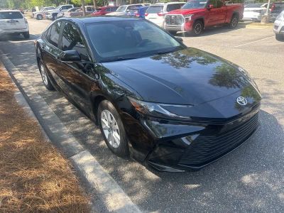2025 Toyota Camry - Photo 2