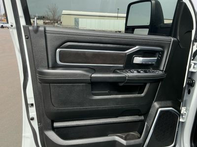 2024 Ram 2500 — photo 15 view