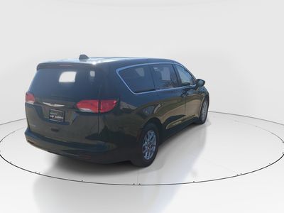 2022 Chrysler Voyager - Photo 7