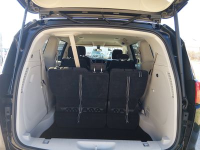 2022 Chrysler Voyager - Photo 11
