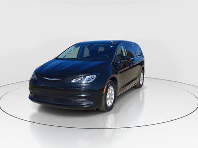 2022 Chrysler Voyager - Photo 3