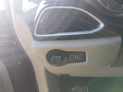 2022 Chrysler Voyager - Photo 13