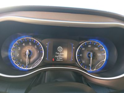 2022 Chrysler Voyager - Photo 14