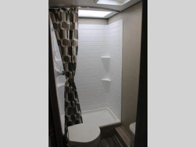 2018 Winnebago Journey - Photo 13