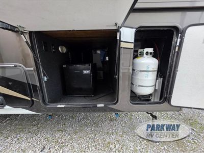 2016 CrossRoads RV Carriage - Photo 8