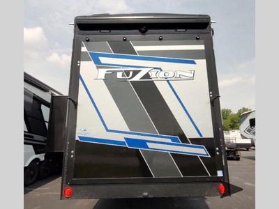 2025 Keystone RV Fuzion - Photo 11