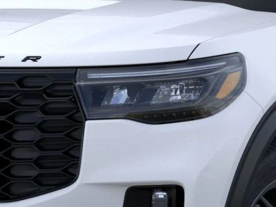 2026 Ford Explorer — photo 18 view