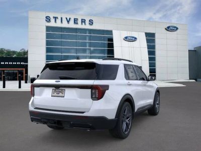 2026 Ford Explorer — photo 8 view