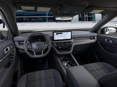2026 Ford Explorer — photo 9 view