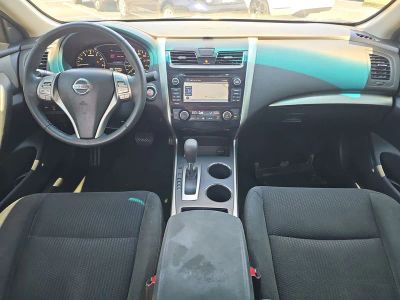 2015 Nissan Altima — photo 9 view