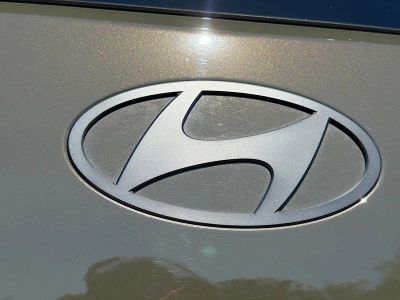 2025 Hyundai Santa Fe — photo 11 view