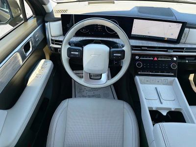 2025 Hyundai Santa Fe — photo 17 view