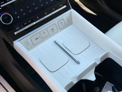 2025 Hyundai Santa Fe — photo 28 view