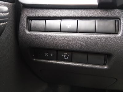 2023 Nissan Rogue — photo 13 view