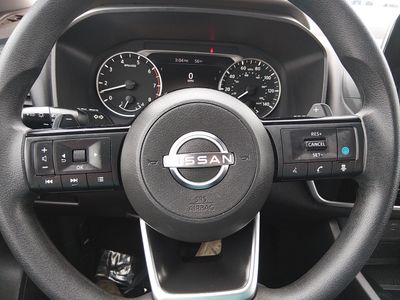 2023 Nissan Rogue — photo 12 view