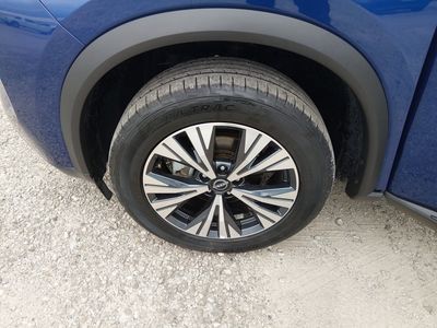 2023 Nissan Rogue — photo 10 view