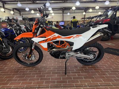 2026 KTM 690 Enduro R — photo 7 view