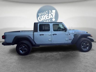 2023 Jeep Gladiator — side profile view