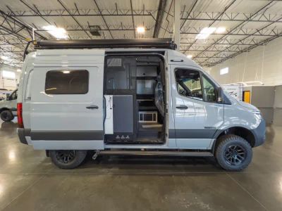 2027 Winnebago REVEL SPORT — photo 16 view