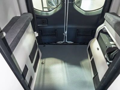 2027 Winnebago REVEL SPORT — photo 11 view
