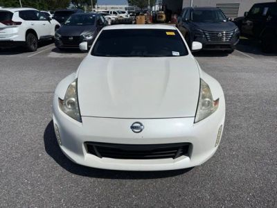2015 Nissan 370Z - Photo 2