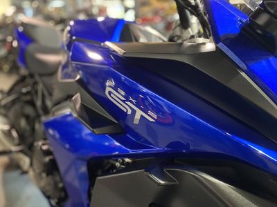 2025 Suzuki GSX-S1000GT+ - Photo 11