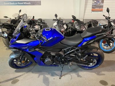 2025 Suzuki GSX-S1000GT+ - Photo 8