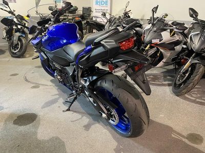2025 Suzuki GSX-S1000GT+ - Photo 4
