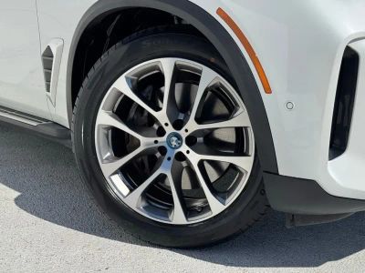 2025 BMW X5 - Photo 8