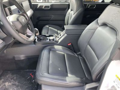 2026 Ford Bronco — photo 13 view