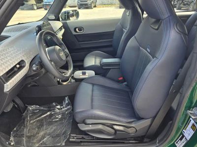 2025 MINI Hardtop 2 Door — photo 15 view