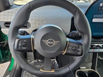 2025 MINI Hardtop 2 Door — photo 17 view