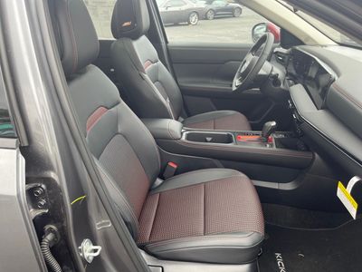 2025 Nissan Kicks - Photo 12