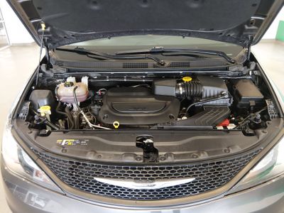 2023 Chrysler Voyager - Photo 9
