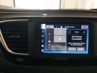 2023 Chrysler Voyager - Photo 18