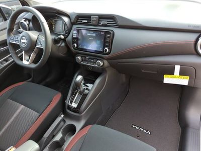 2025 Nissan Versa - Photo 13