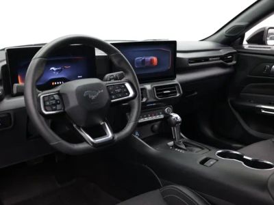 2024 Ford Mustang — photo 11 view