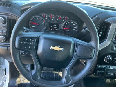2024 Chevrolet Silverado 3500HD CC — photo 13 view