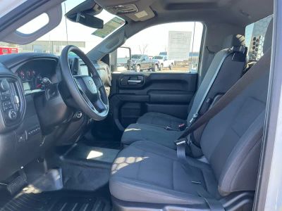 2024 Chevrolet Silverado 3500HD CC — photo 9 view