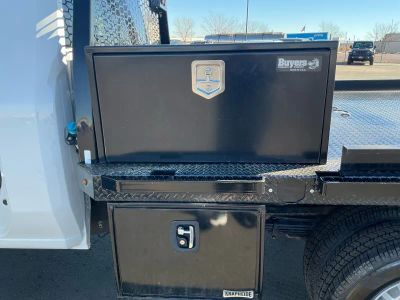 2024 Chevrolet Silverado 3500HD CC — photo 16 view