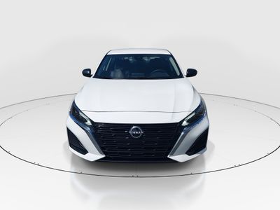 2025 Nissan Altima - Photo 2