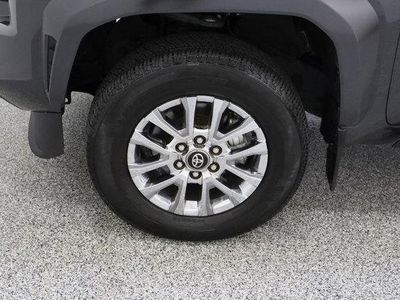 2025 Toyota Tacoma 4WD - Photo 11