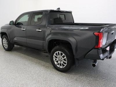 2025 Toyota Tacoma 4WD - Photo 9