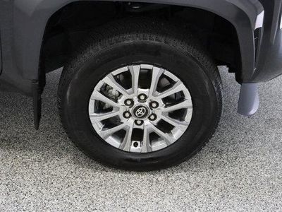 2025 Toyota Tacoma 4WD - Photo 5