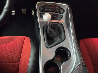 2022 Dodge Challenger — photo 17 view